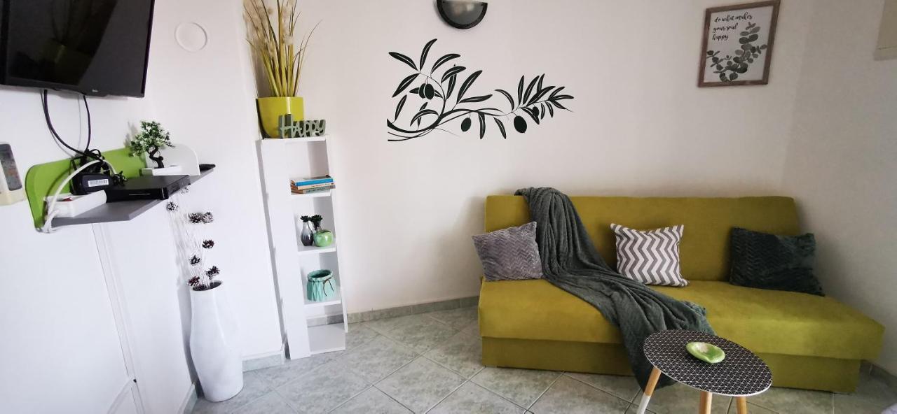 Apartmani Marija Колан Экстерьер фото