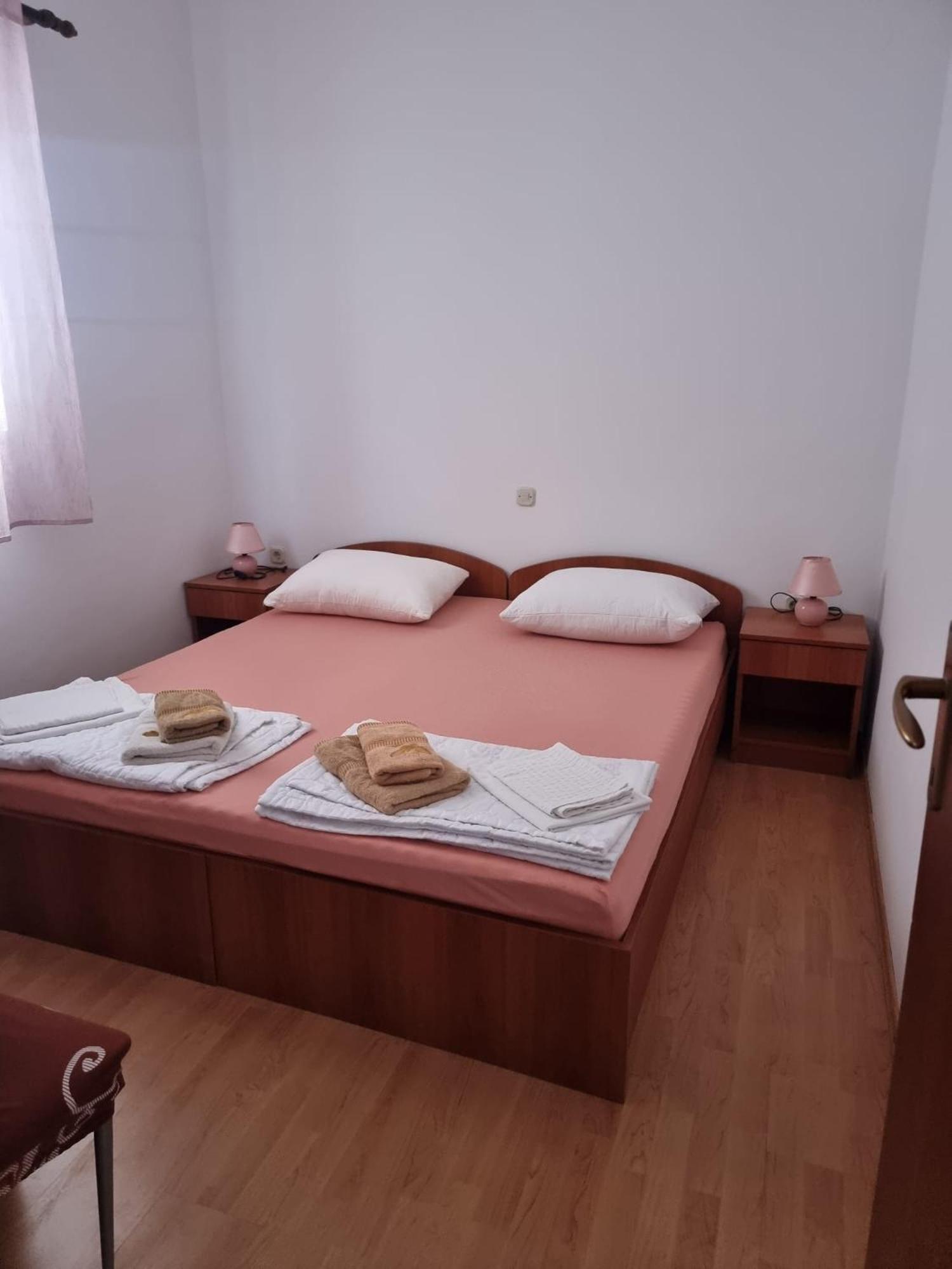 Apartmani Marija Колан Экстерьер фото